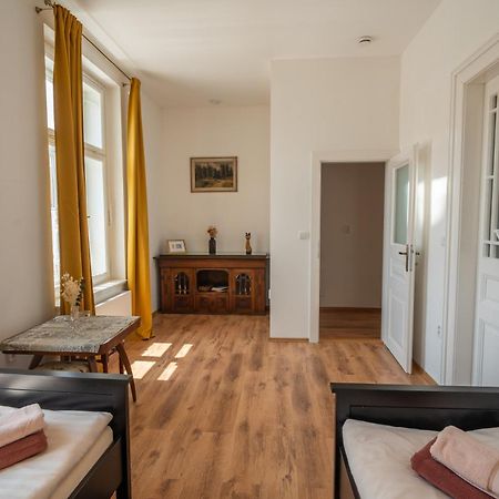 Zbirozsky Dvur Hotel Zbiroh Bagian luar foto