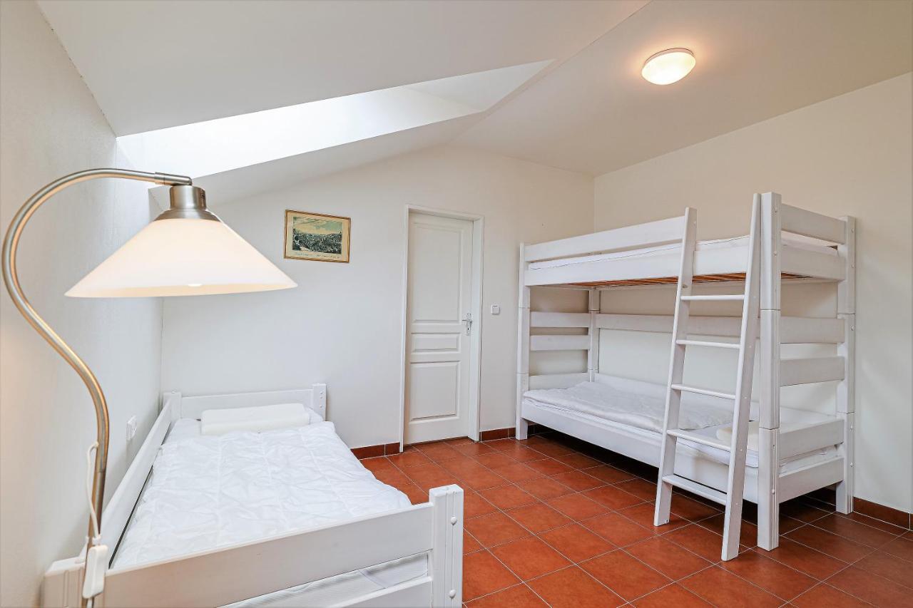 Zbirozsky Dvur Hotel Zbiroh Bagian luar foto