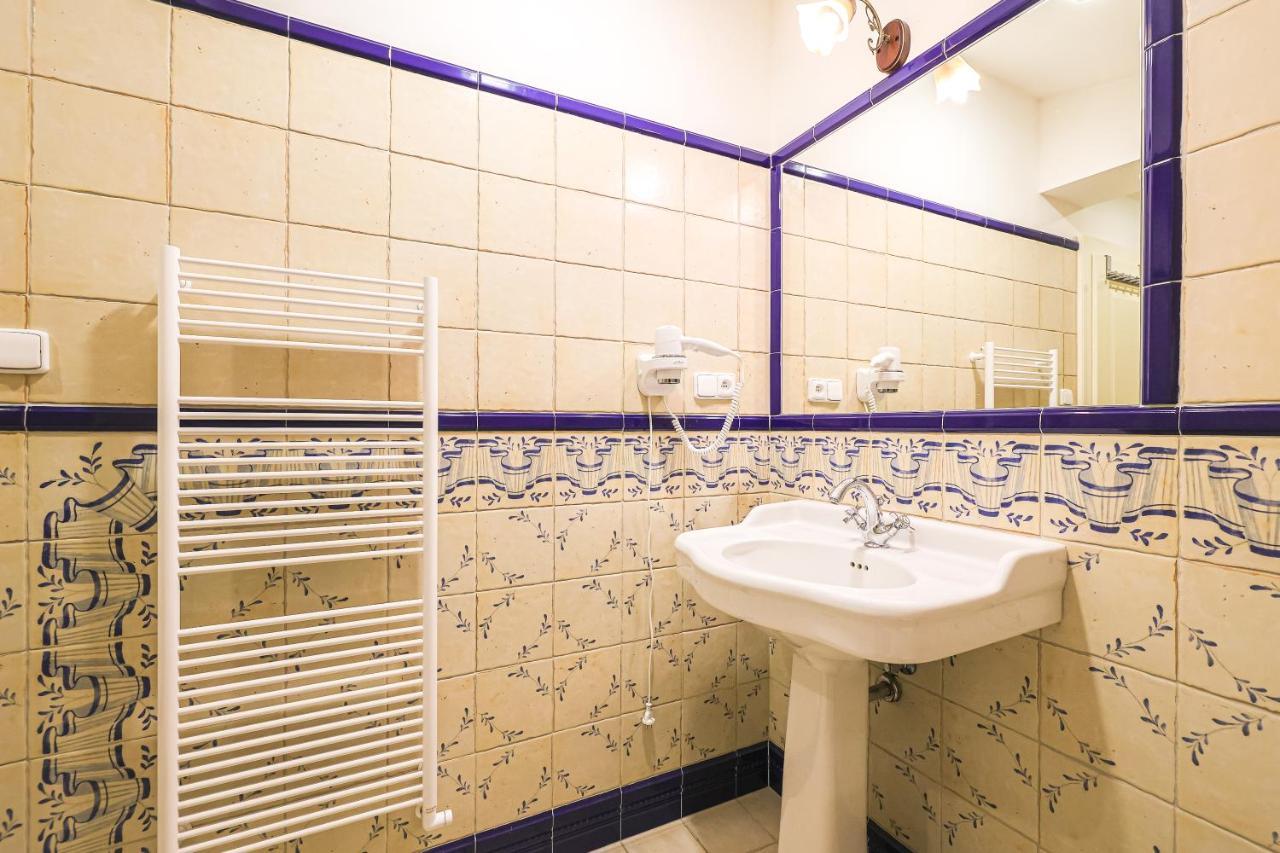 Zbirozsky Dvur Hotel Zbiroh Bagian luar foto