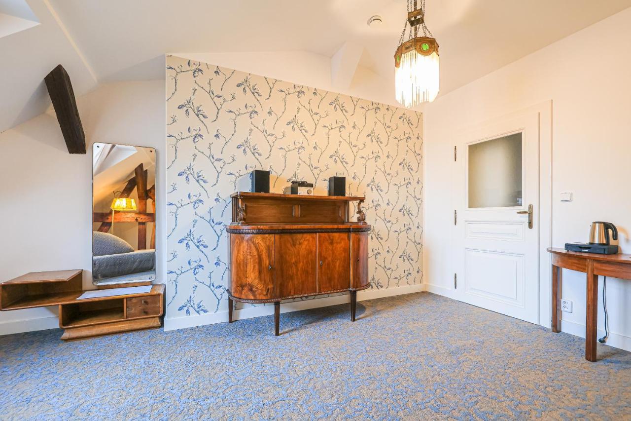 Zbirozsky Dvur Hotel Zbiroh Bagian luar foto