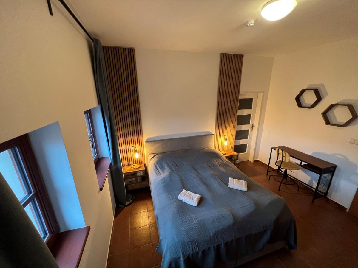 Zbirozsky Dvur Hotel Zbiroh Bagian luar foto