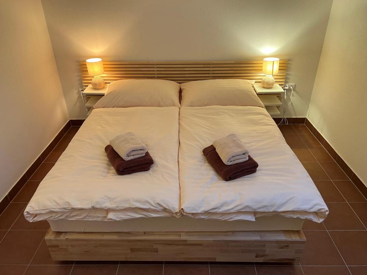 Zbirozsky Dvur Hotel Zbiroh Bagian luar foto