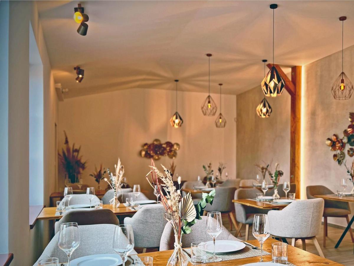 Zbirozsky Dvur Hotel Zbiroh Bagian luar foto