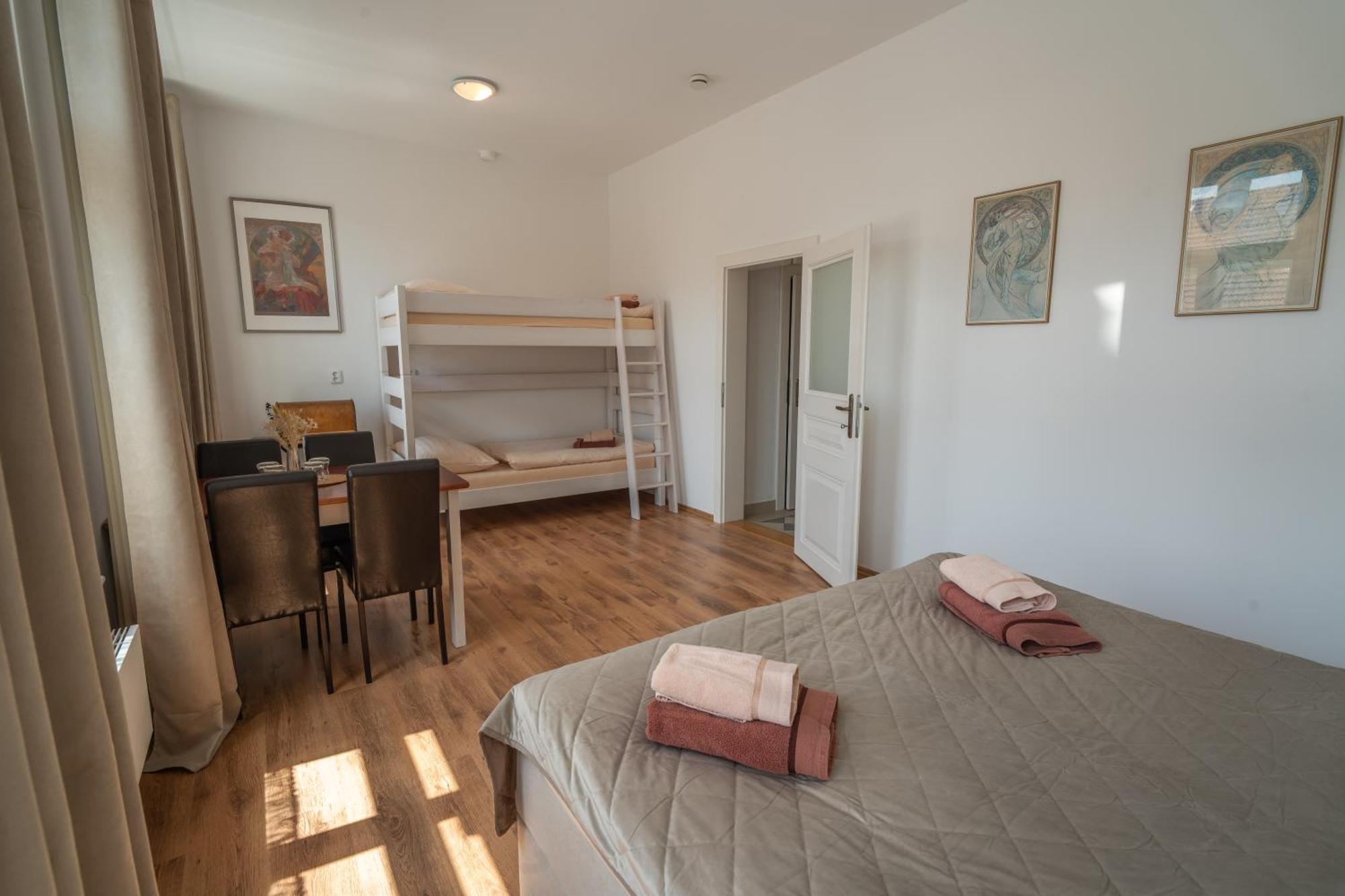 Zbirozsky Dvur Hotel Zbiroh Bagian luar foto